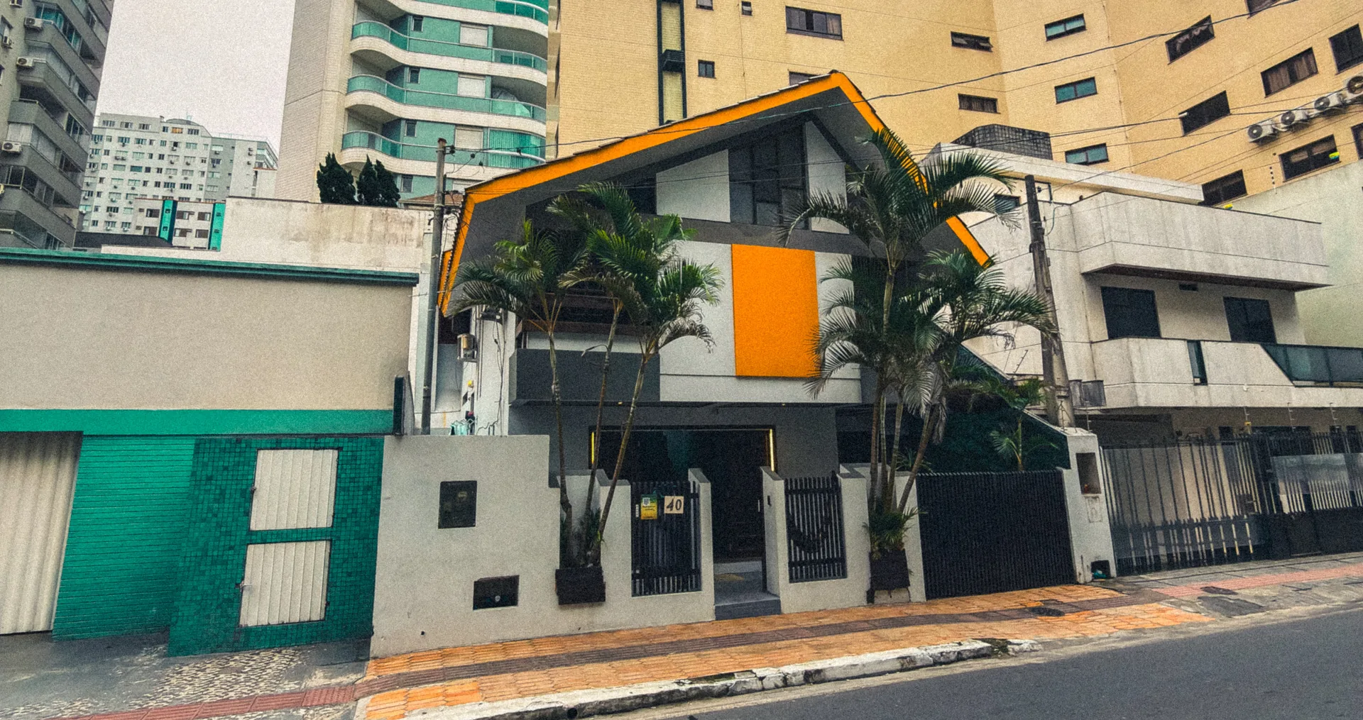 Oceano Suites pousada a 20m da praia em Balneário Camboriú